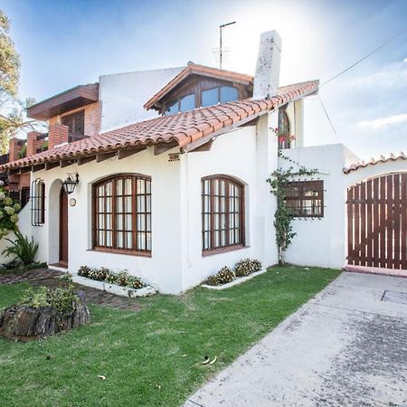 Chalet En Barrio Parque マル・デル・プラタ エクステリア 写真